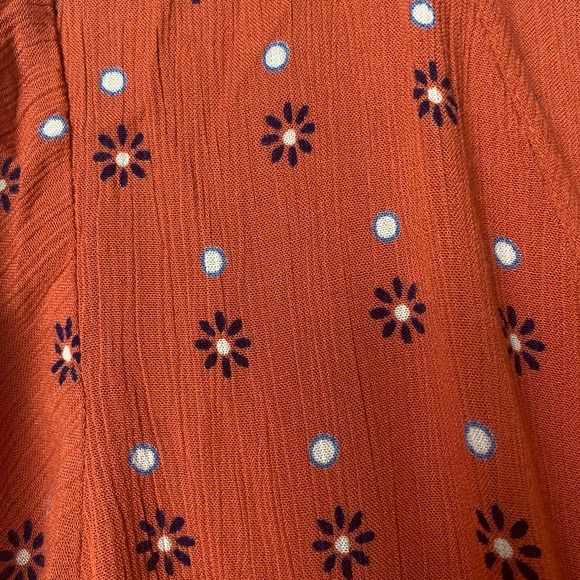 PATRONS OF PEACE Floral Surplice Crop Top - Picture 9 of 10